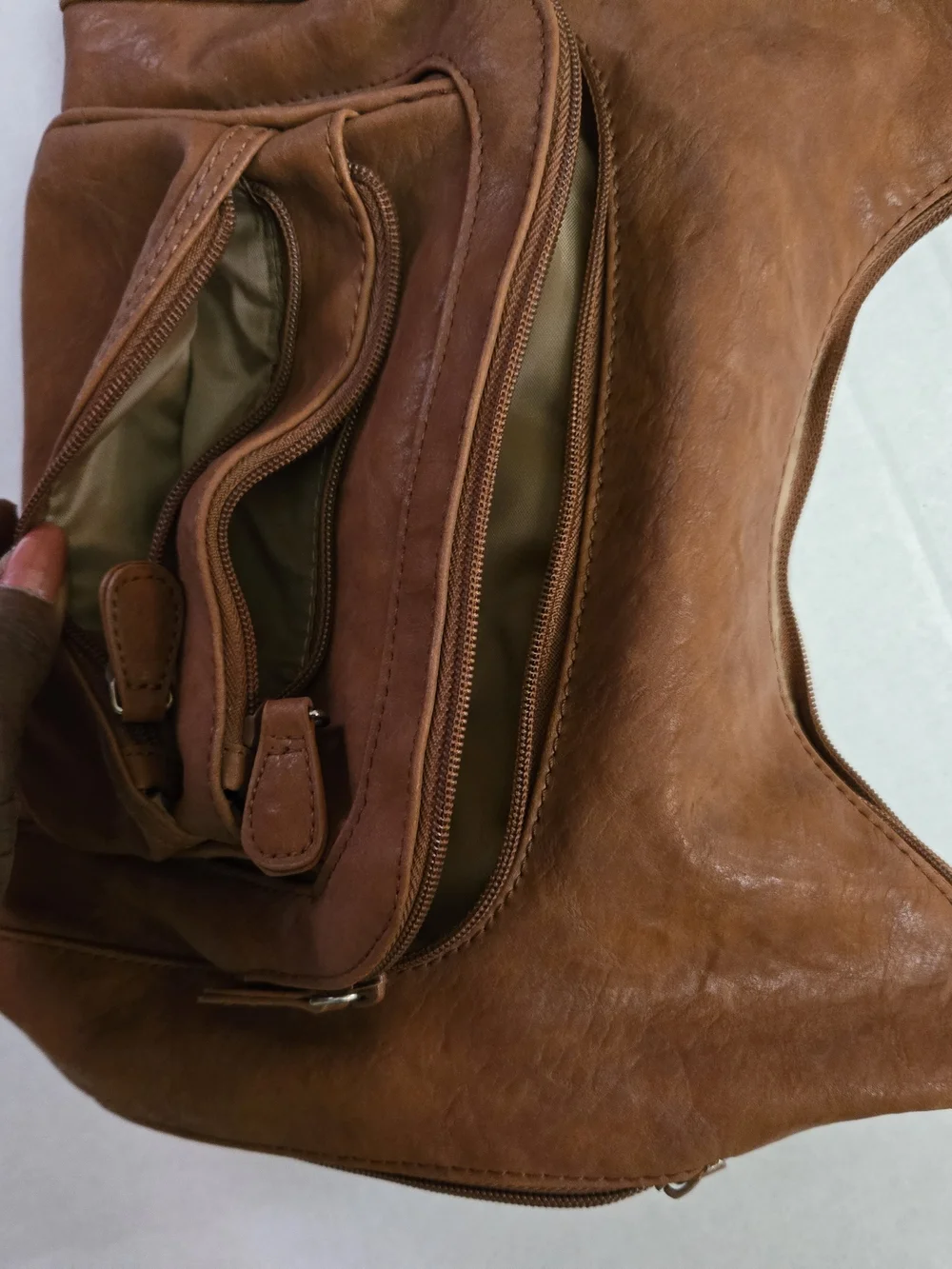 MultiSac Brown Hobo Shoulder Bag Zip Closure Multi-Pocket Non-Adjustable Strap